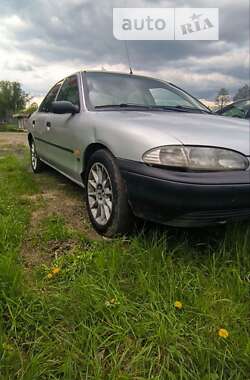 Седан Ford Mondeo 1993 в Львове