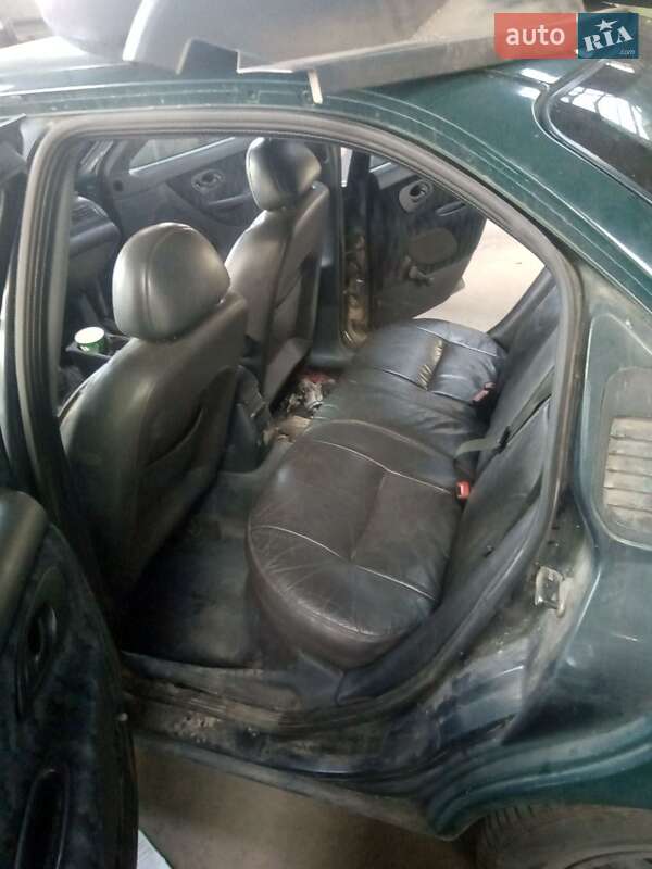 Седан Ford Mondeo 1996 в Львове