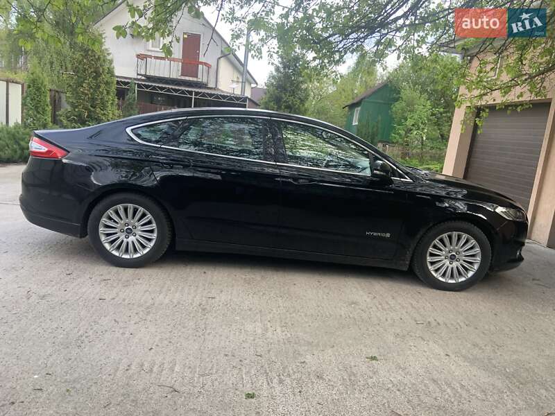 Седан Ford Mondeo 2016 в Киеве
