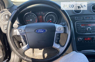 Седан Ford Mondeo 2012 в Бучі