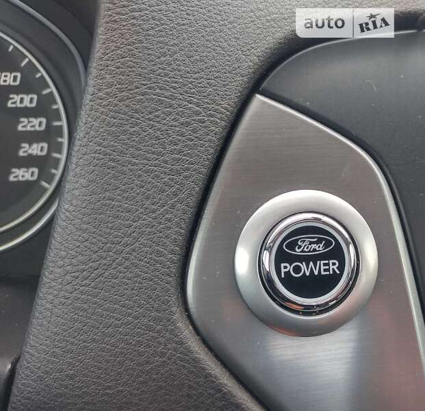 Седан Ford Mondeo 2012 в Хусте