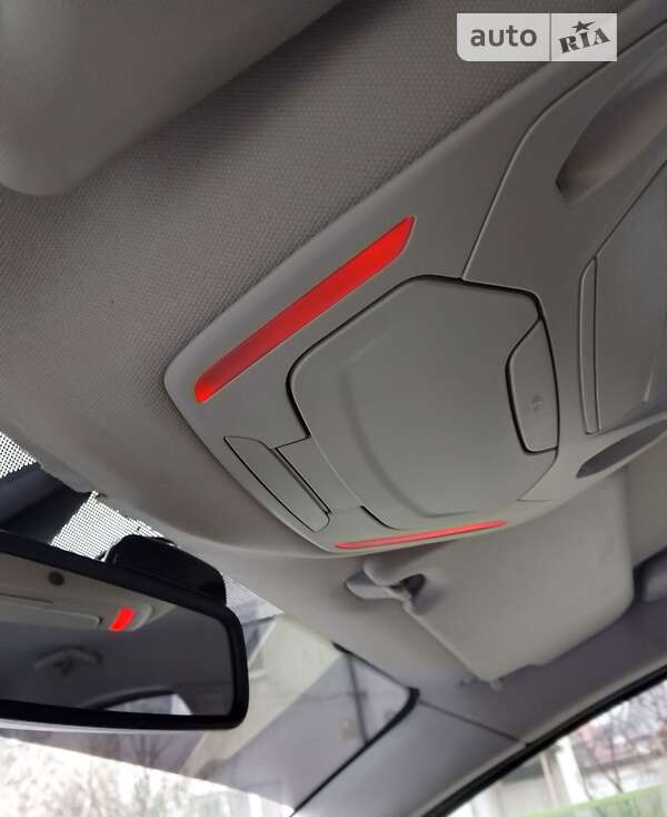 Седан Ford Mondeo 2012 в Хусте