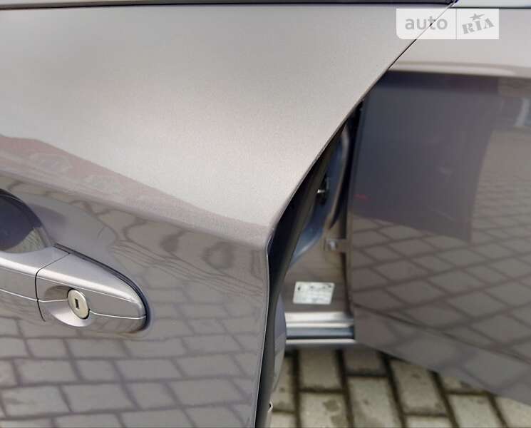 Седан Ford Mondeo 2012 в Хусте