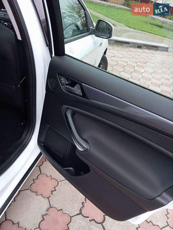 Лифтбек Ford Mondeo 2014 в Житомире фото 8 Лифтбек Ford Mondeo 2014 в Житомире