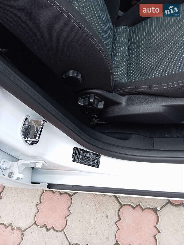 Лифтбек Ford Mondeo 2014 в Житомире фото 13 Лифтбек Ford Mondeo 2014 в Житомире