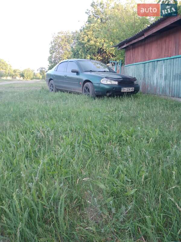 Лифтбек Ford Mondeo 1997 в 