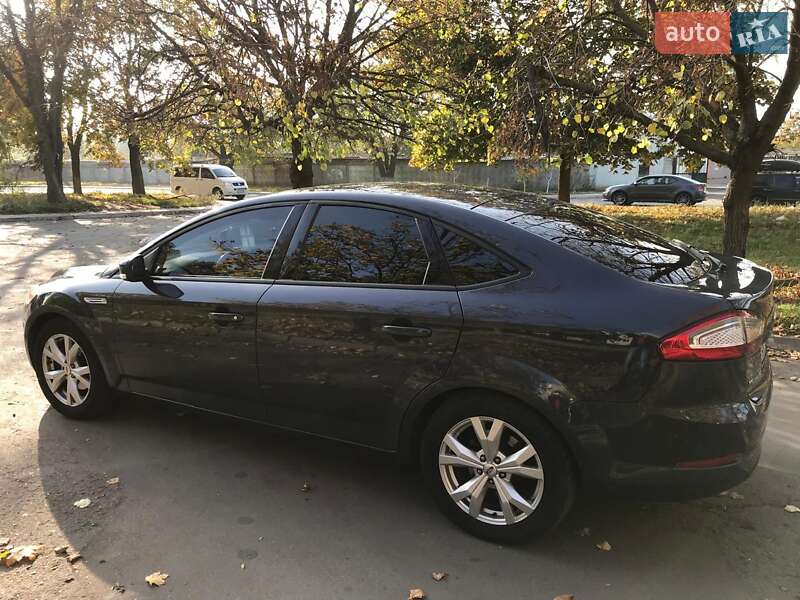 Ford Mondeo 2013 Ford Mondeo 2013