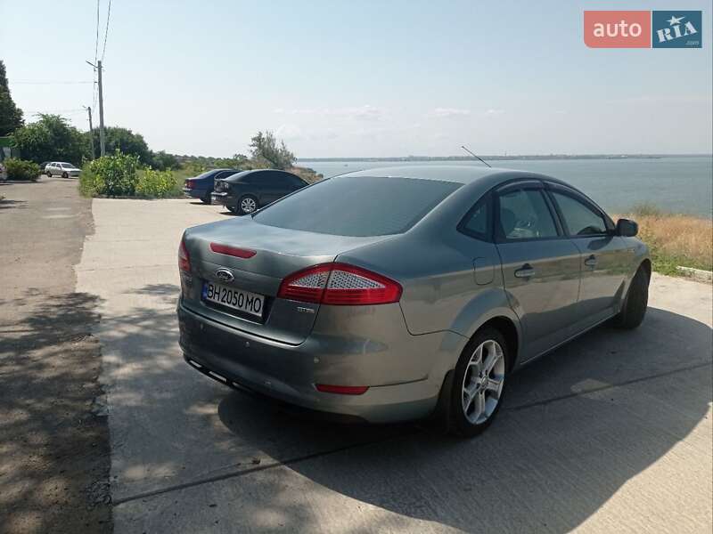 Седан Ford Mondeo 2007 в Овидиополе