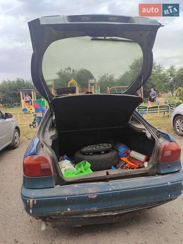 Універсал Ford Mondeo 1994 в Тростянці
