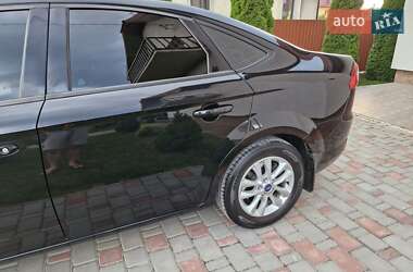 Седан Ford Mondeo 2012 в 