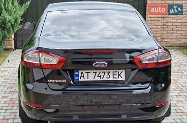 Седан Ford Mondeo 2012 в 