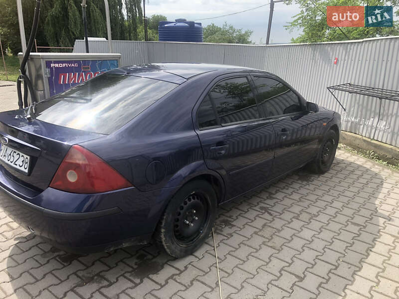 Лифтбек Ford Mondeo 2001 в Черновцах