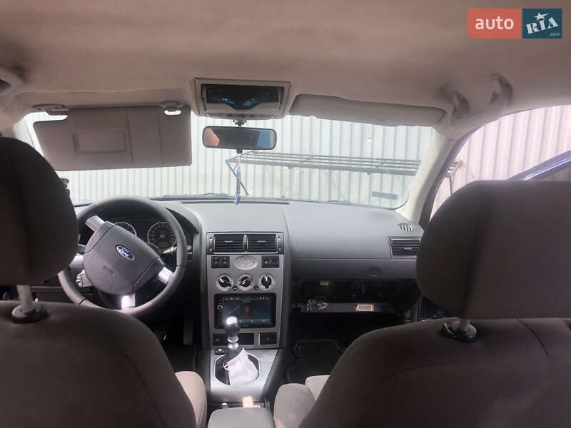 Лифтбек Ford Mondeo 2001 в Черновцах