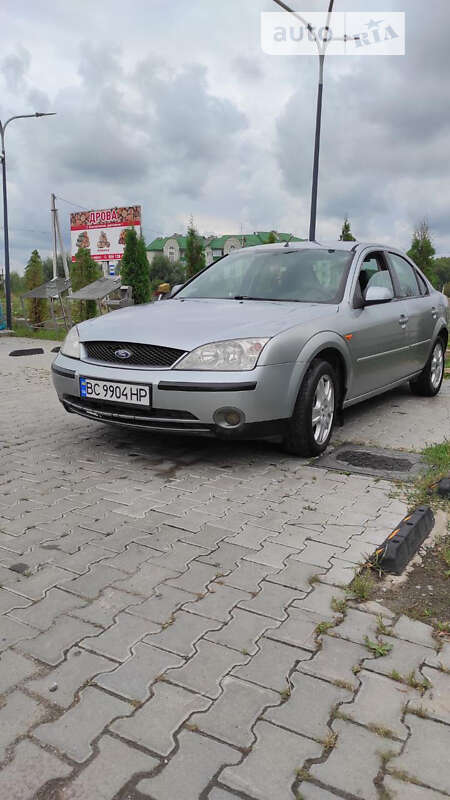 Седан Ford Mondeo 2002 в Верхнем Водяном