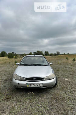 Седан Ford Mondeo 1997 в Жовкві