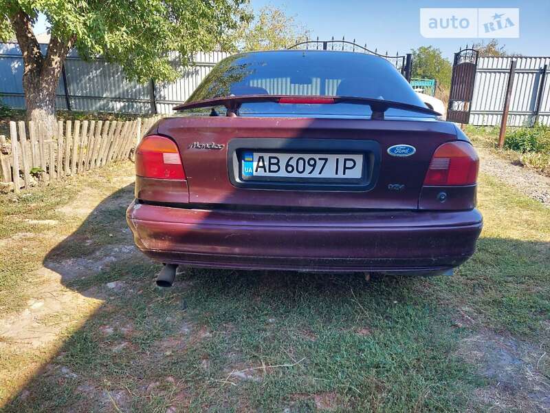 Ліфтбек Ford Mondeo 1995 в Гайсину