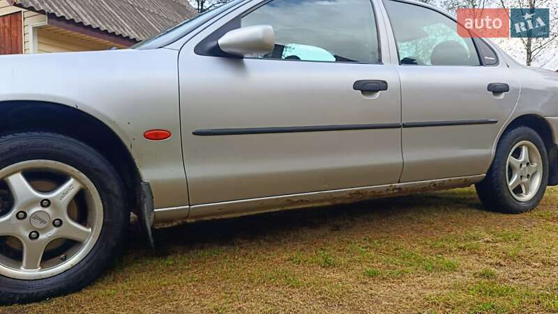 Седан Ford Mondeo 1998 в Долине