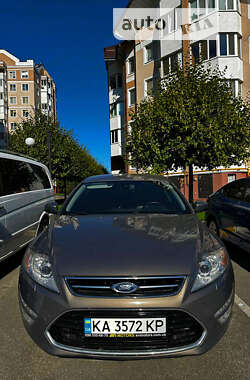 Седан Ford Mondeo 2012 в Буче