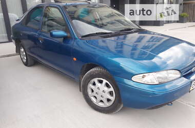 Седан Ford Mondeo 1993 в Чорткові