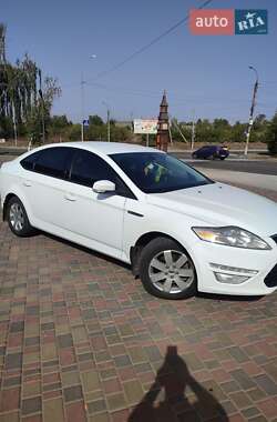 Лифтбек Ford Mondeo 2014 в Шполе