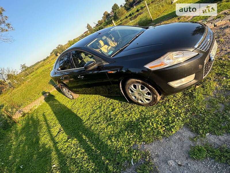 Седан Ford Mondeo 2008 в Городке