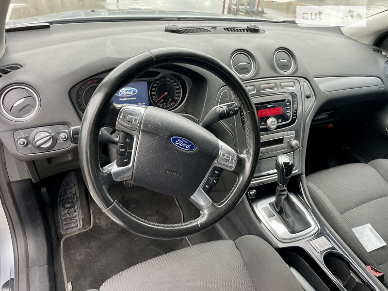 Седан Ford Mondeo 2010 в Киеве