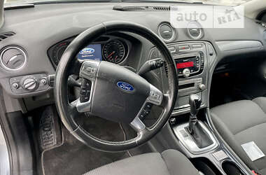 Седан Ford Mondeo 2010 в 