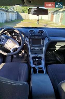 Седан Ford Mondeo 2012 в 