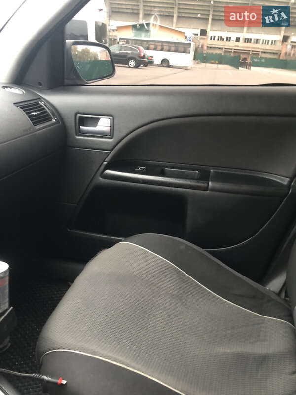 Универсал Ford Mondeo 2004 в Ивано-Франковске