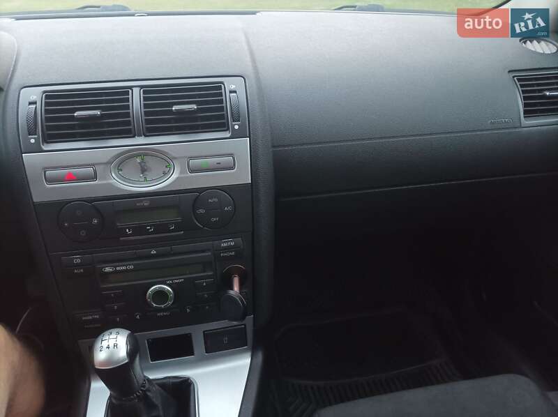 Універсал Ford Mondeo 2004 в Чернівцях
