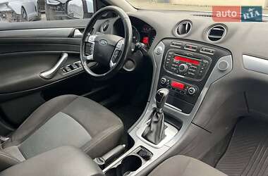 Седан Ford Mondeo 2012 в Одесі