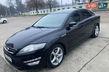 Седан Ford Mondeo 2010 в Варві