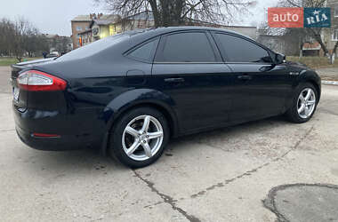 Седан Ford Mondeo 2010 в Варві