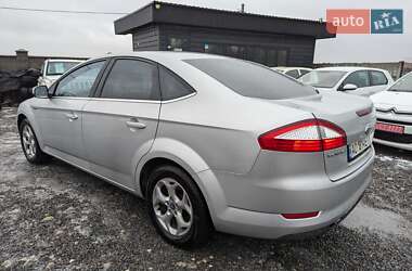 Седан Ford Mondeo 2010 в Ровно