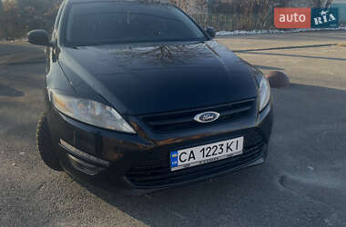 Седан Ford Mondeo 2012 в Шполе