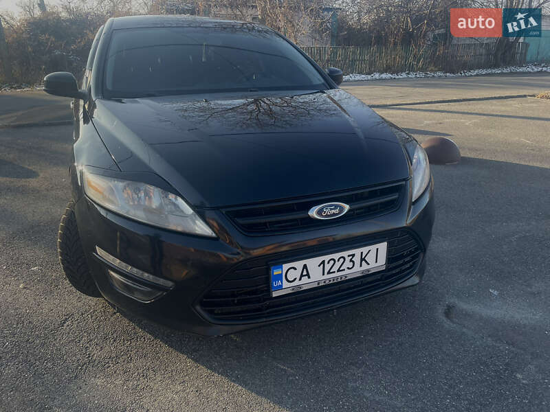 Седан Ford Mondeo 2012 в Шполе