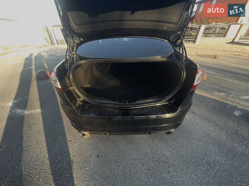 Седан Ford Mondeo 2012 в Шполе