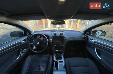 Седан Ford Mondeo 2012 в Шполе