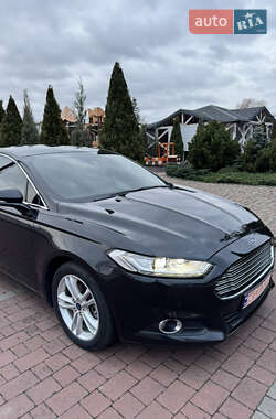 Седан Ford Mondeo 2015 в Стрию