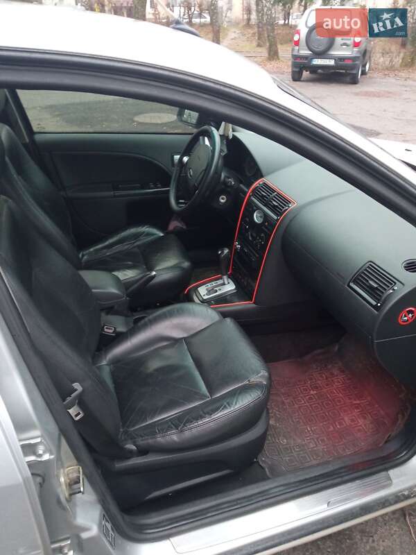 Седан Ford Mondeo 2002 в Кременце