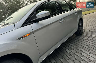 Універсал Ford Mondeo 2010 в Дрогобичі