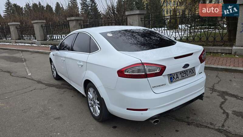 Седан Ford Mondeo 2012 в Умани