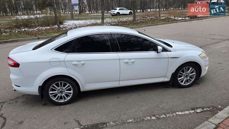 Седан Ford Mondeo 2012 в Умани