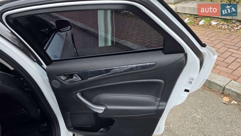 Седан Ford Mondeo 2012 в Умани
