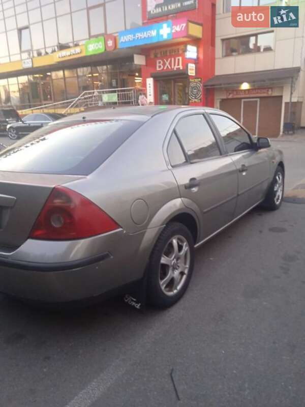 Лифтбек Ford Mondeo 2001 в Киеве