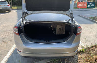 Седан Ford Mondeo 2012 в 