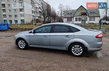 Седан Ford Mondeo 2012 в 