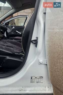Седан Ford Mondeo 2012 в 