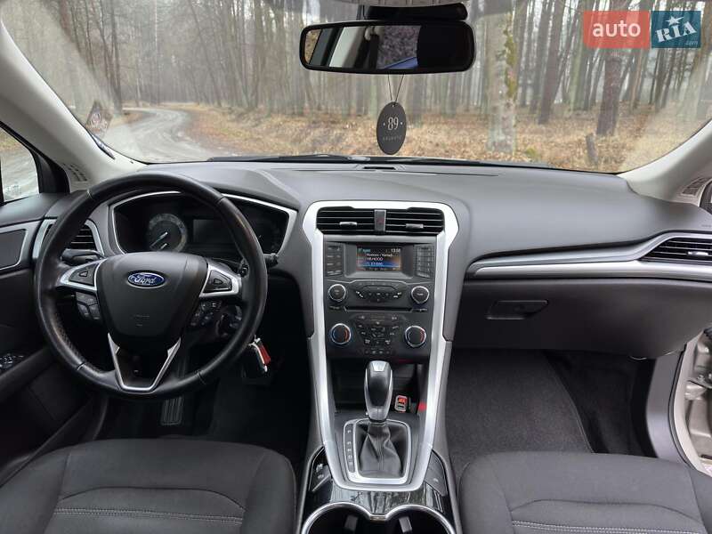Лифтбек Ford Mondeo 2016 в Ровно