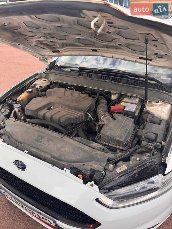 Седан Ford Mondeo 2015 в Харькове